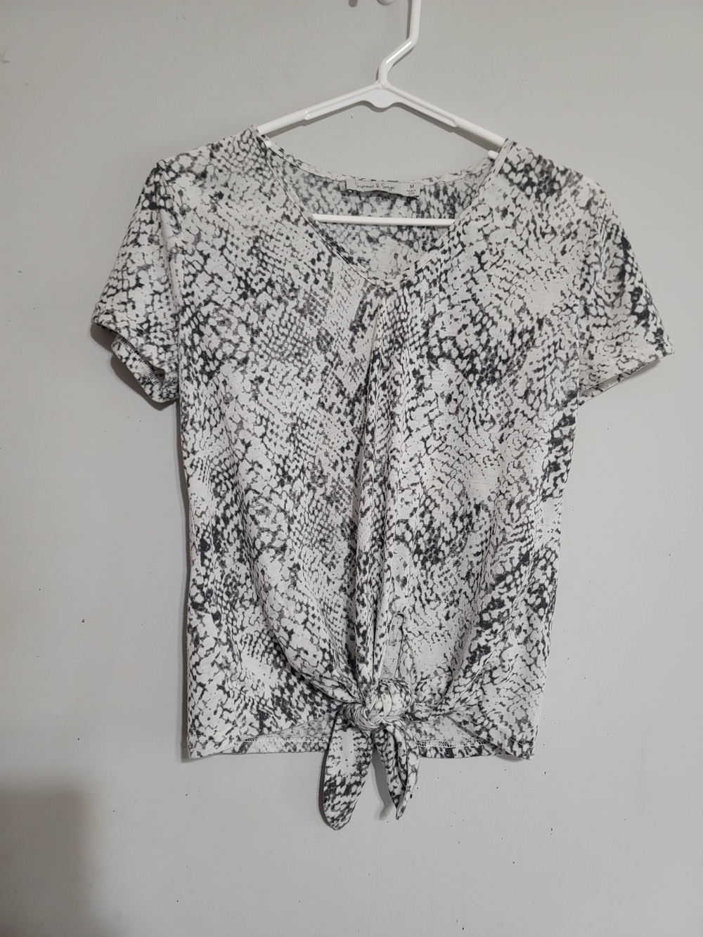 Tie-Front Short Sleeve Snake-Print Top in Black & White V Neck Whimsigoth
